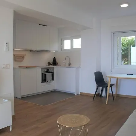 Las Mercedes Apartment, Apartment